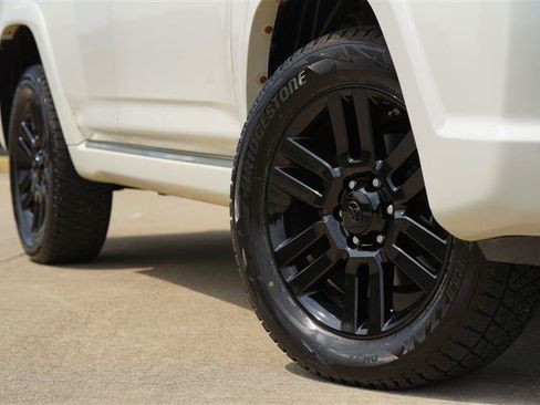 Used 2013 Toyota 4Runner Limited AWD/4WD image 19