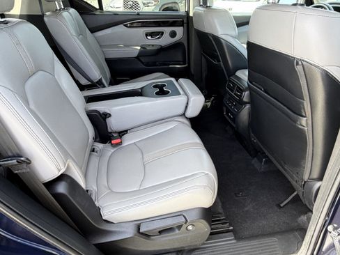 Used 2023 Honda Pilot EX-L image 12
