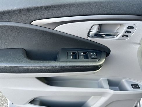 Used 2019 Honda Pilot EX-L image 15