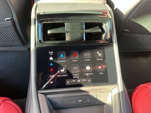 Certified 2026 Porsche Panamera RWD image 37