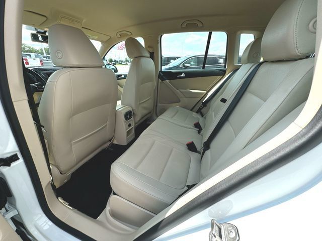 Used 2017 Volkswagen Tiguan S FWD image 20