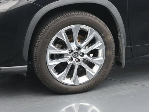 Used 2020 Toyota Highlander Limited AWD/4WD image 12