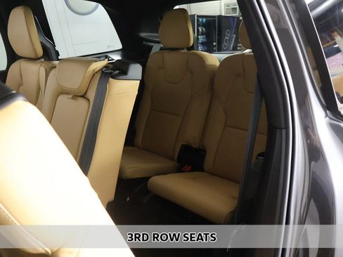 Used 2024 Volvo XC90 B6 Ultimate w/ Protection Package Premier AWD/4WD image 11