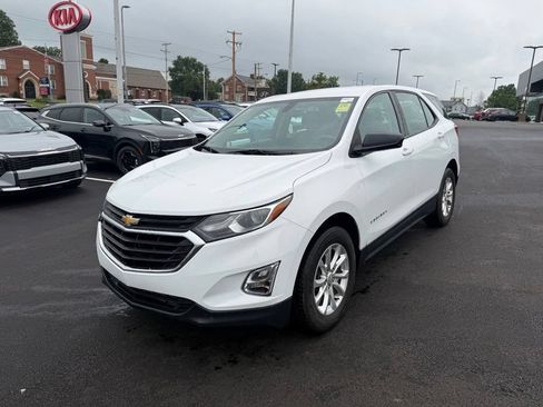 Used 2018 Chevrolet Equinox LS AWD/4WD image 3