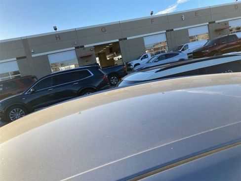 Used 2025 Toyota Camry LE image 5