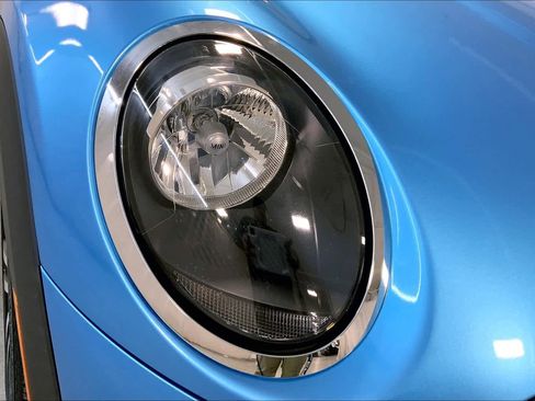 Used 2019 MINI Cooper S w/ Signature Upholstery Package image 27