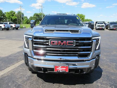 Certified 2025 GMC Sierra 2500 SLT w/ SLT Premium Package AWD/4WD image 14