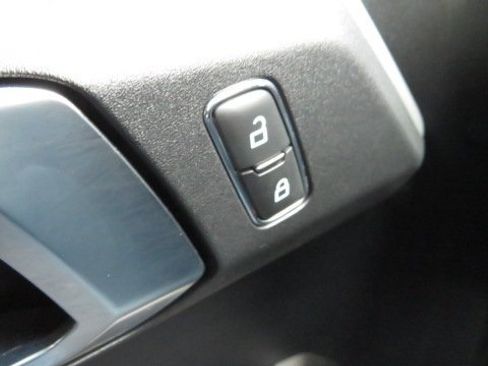 Certified 2022 Ford Bronco Badlands w/ Sasquatch Package image 25