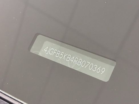 Used 2024 Mercedes-Benz GLE 450 4MATIC image 67