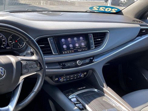 Used 2022 Buick Enclave Premium w/ Experience Buick Package FWD image 6