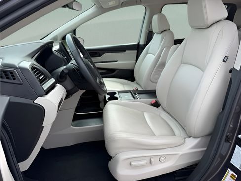 Used 2025 Honda Odyssey EX-L image 22
