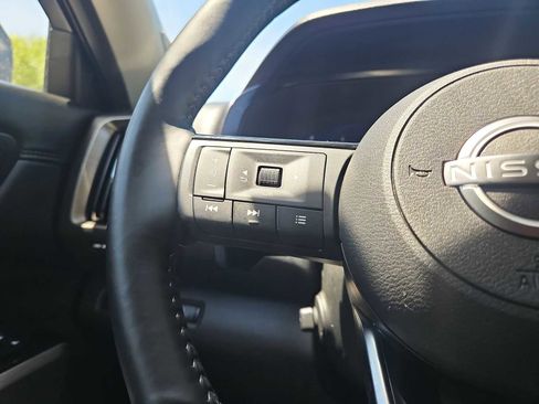 Used 2025 Nissan Pathfinder Platinum AWD/4WD image 39
