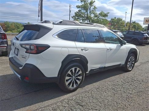 Used 2023 Subaru Outback Touring image 7