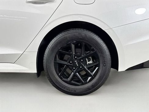 Used 2025 Kia K5 LXS FWD image 27