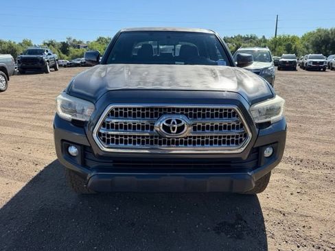 Used 2016 Toyota Tacoma TRD Off-Road AWD/4WD image 8