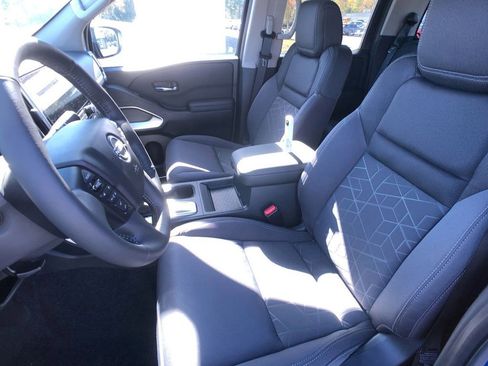 New 2025 Nissan Frontier SV w/ SV Convenience Package image 15