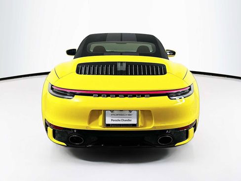 Certified 2022 Porsche 911 Carrera 4 AWD/4WD image 10