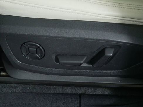 Used 2022 Audi Q3 2.0T Premium w/ Convenience Package image 18