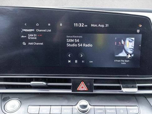 Used 2024 Hyundai Elantra SEL FWD image 15