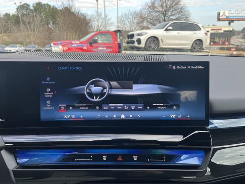 Certified 2025 BMW i5 M60 w/ Premium Package image 27