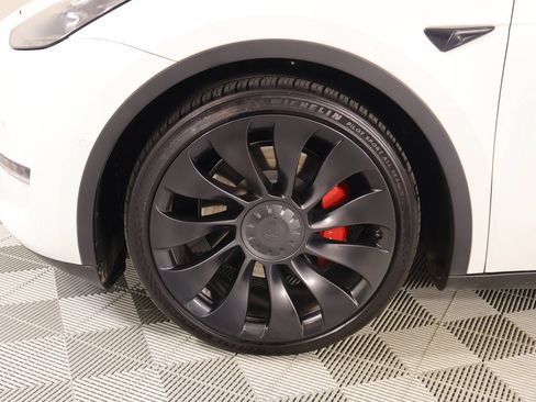 Used 2022 Tesla Model Y Performance AWD/4WD image 16