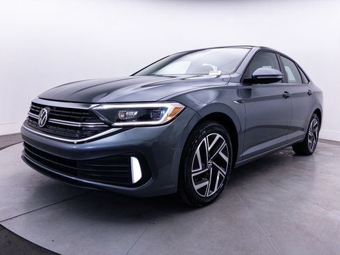 Used 2023 Volkswagen Jetta SEL FWD image 13