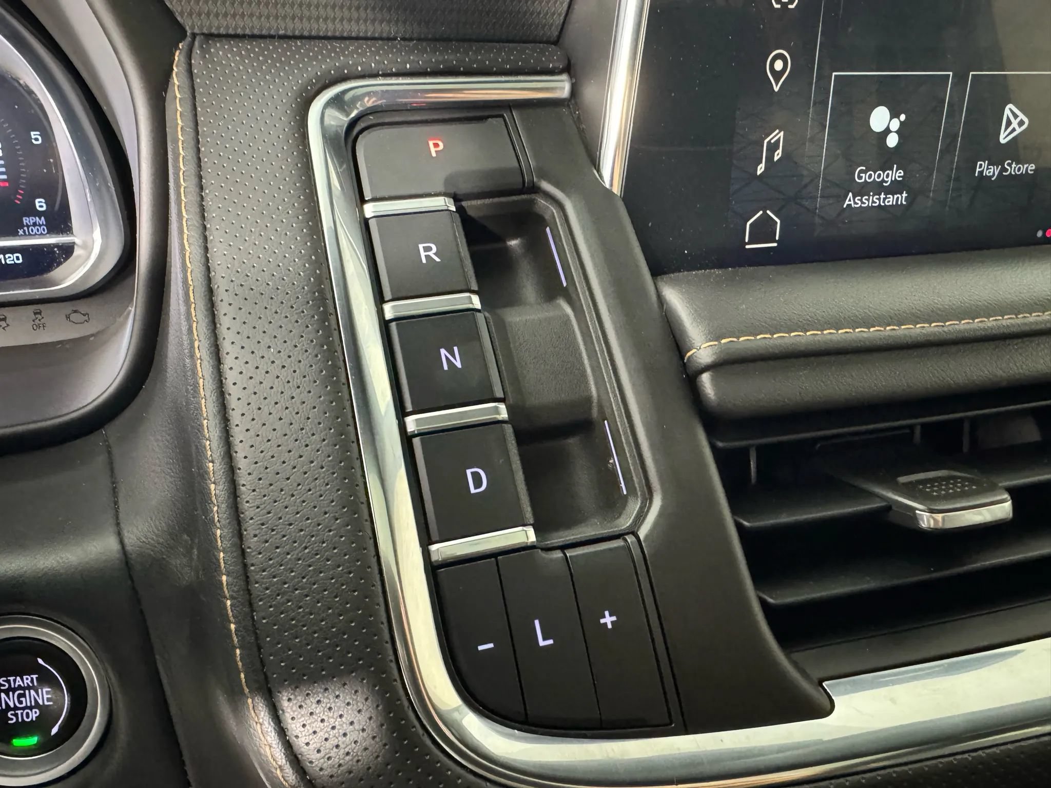 Used 2022 GMC Yukon AT4 AWD/4WD image 21