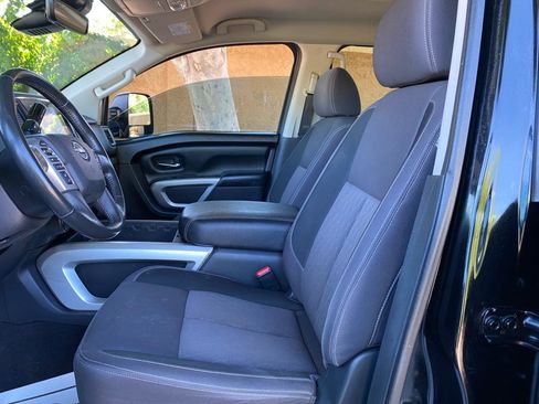 Used 2024 Nissan Titan SV w/ SV Convenience Package AWD/4WD image 26