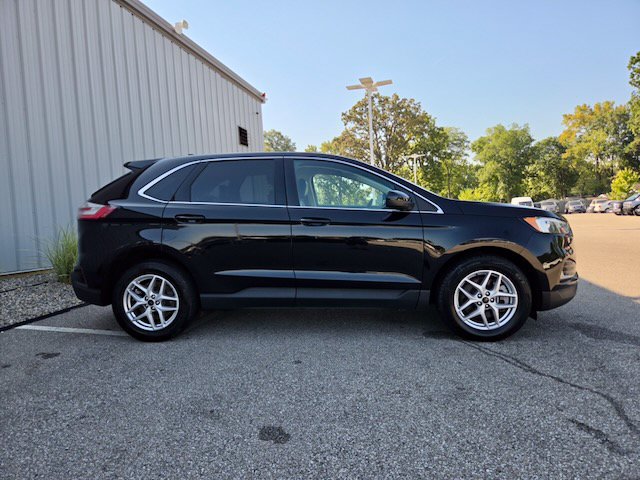 Used 2024 Ford Edge SEL AWD/4WD image 7