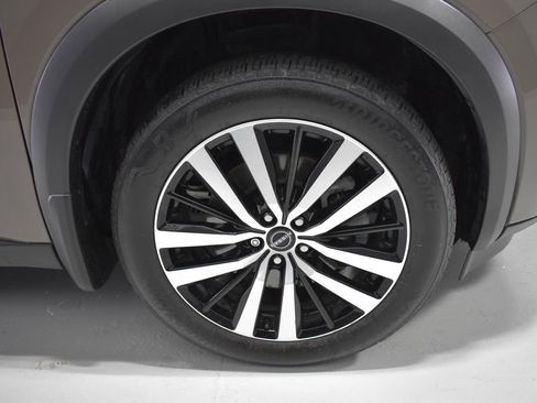 Certified 2023 Nissan Pathfinder Platinum AWD/4WD image 10