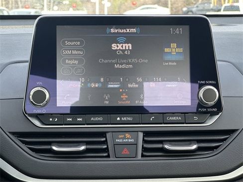 Certified 2025 Nissan Altima 2.5 S image 3