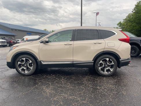 Used 2018 Honda CR-V Touring image 3