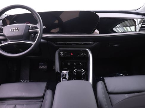 Certified 2025 Audi Q5 Premium Plus w/ Premium Plus AWD/4WD image 8
