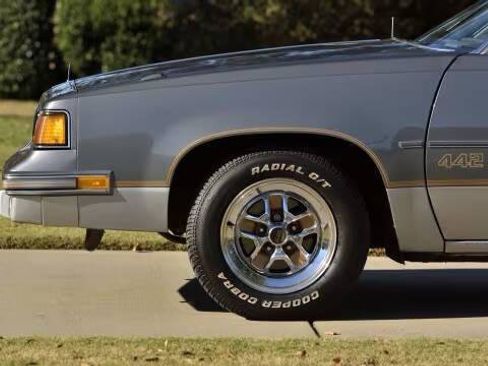 Used 1987 Oldsmobile Cutlass Supreme Salon image 18