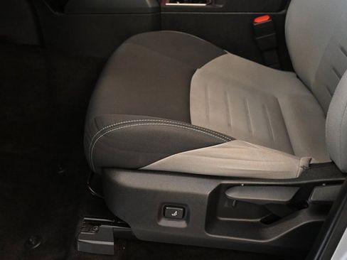 Used 2024 Toyota Tacoma TRD Off-Road image 3