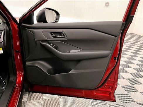 New 2026 Nissan Rogue S image 31