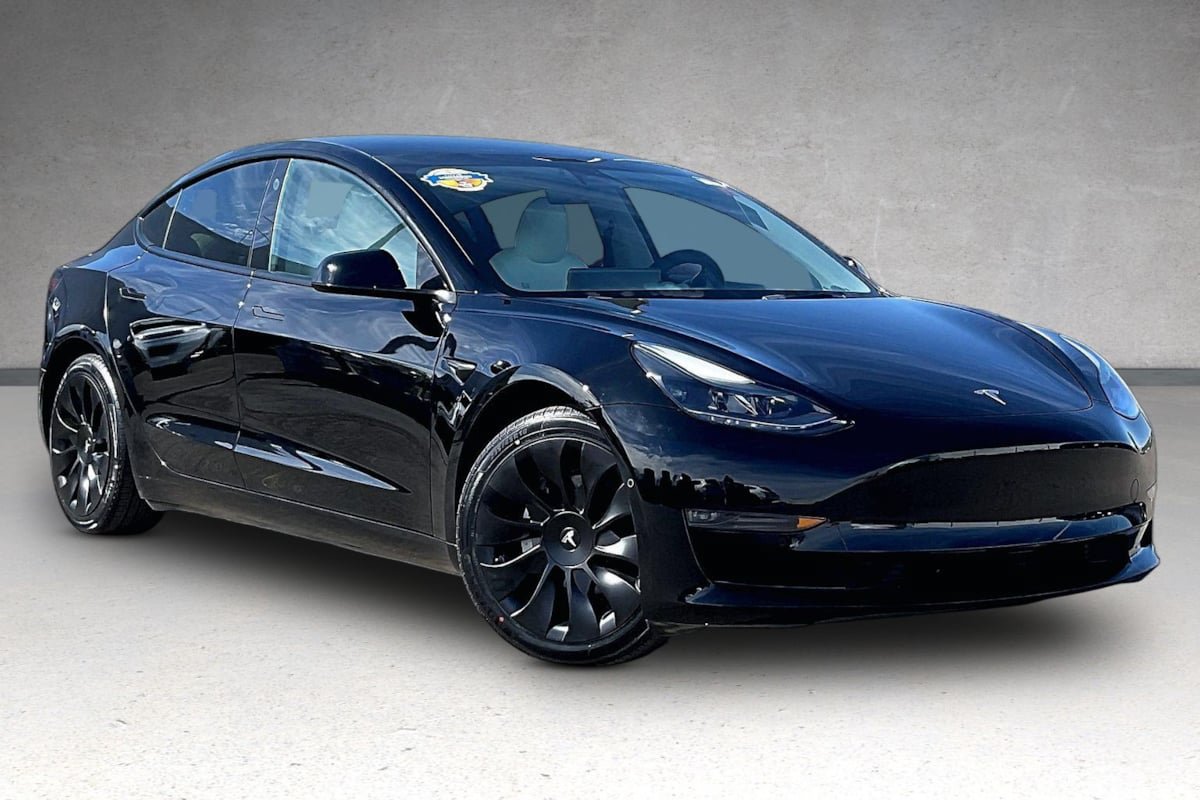 Used 2022 Tesla Model 3 Long Range AWD/4WD image 2