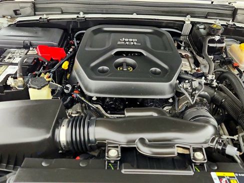 Used 2019 Jeep Wrangler Unlimited Sport image 25