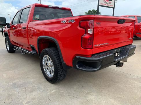 Used 2022 Chevrolet Silverado 2500 Custom w/ Custom Value Package AWD/4WD image 4
