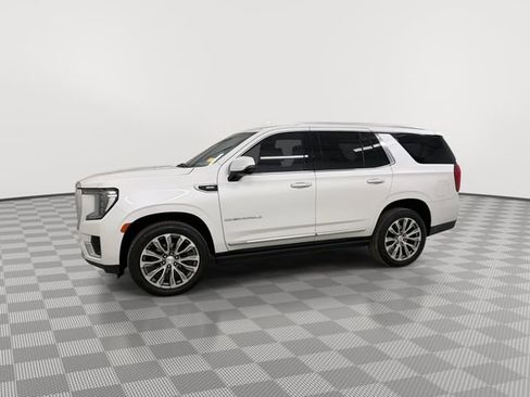 Used 2021 GMC Yukon Denali w/ Denali Premium Package image 5