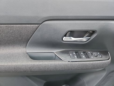 Certified 2025 Nissan Kicks SV w/ SV Premium Package image 12