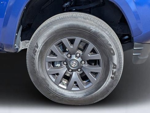 Used 2023 Toyota Tacoma SR5 w/ Technology Package image 10