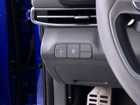 Used 2025 Hyundai Elantra Sport image 28