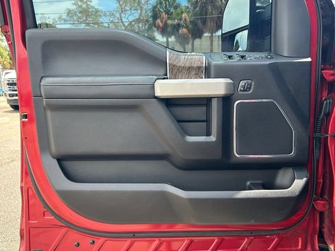 Used 2017 Ford F250 Lariat w/ Lariat Ultimate Package AWD/4WD image 39