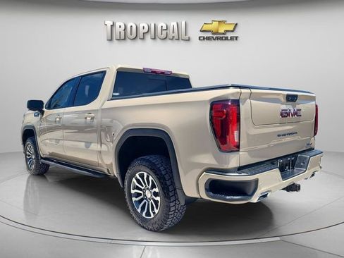 Used 2023 GMC Sierra 1500 AT4 w/ Technology Package AWD/4WD image 3