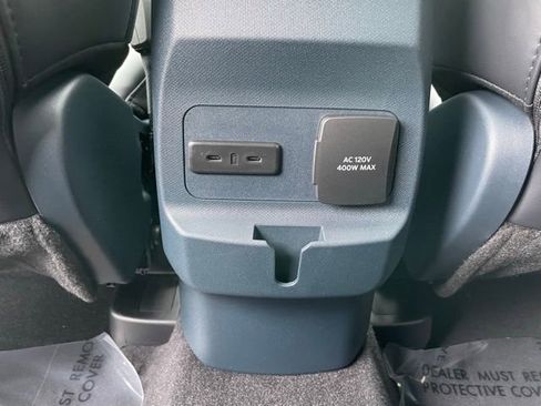 New 2026 Ford Maverick Lariat w/ Black Appearance Package AWD/4WD image 19