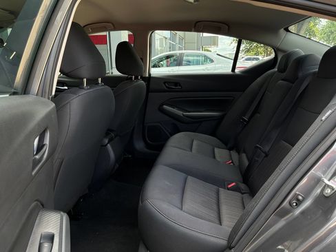 Used 2025 Nissan Altima 2.5 SV FWD image 12