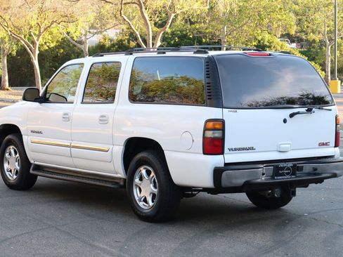 Used 2004 GMC Yukon XL SLT w/ Preferred Equipment Group image 5