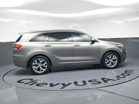 Used 2016 Kia Sorento SX image 10