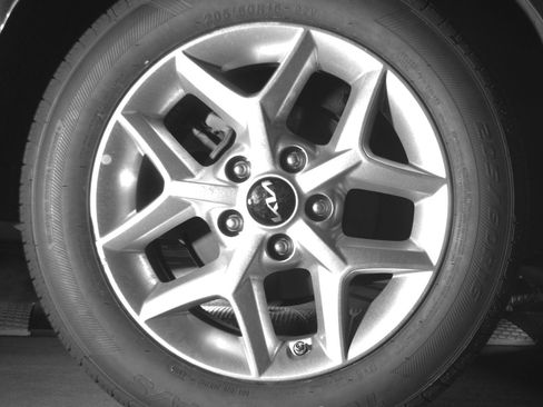 Used 2025 Kia Soul LX w/ LX Technology Package FWD image 15